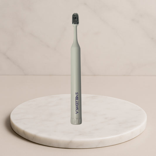 SmileDaka 2-en-1 – La brosse à dents tout-en-un, prête à l’emploi