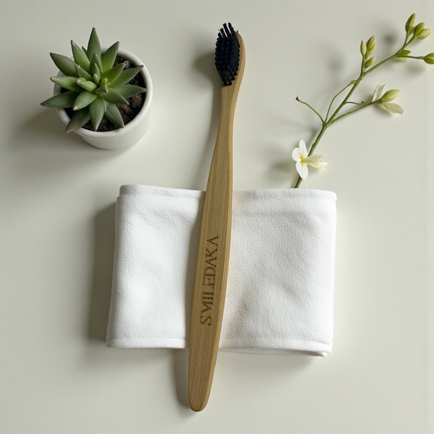 SmileDaka Bamboo Brush